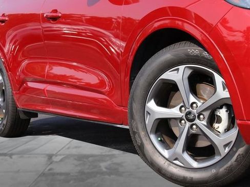 Used 2024 Ford Escape ST-Line w/ Cold Weather Package FWD image 3