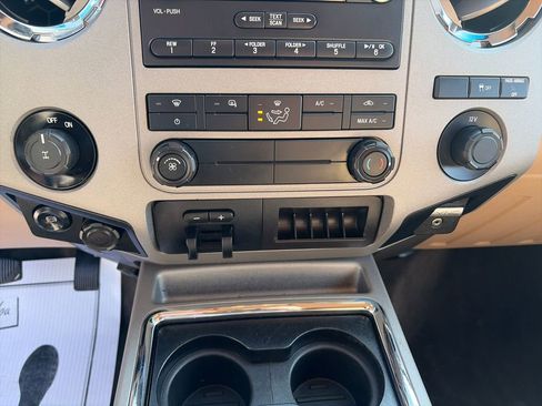 Used 2016 Ford F250 XLT w/ XLT Interior Package image 30