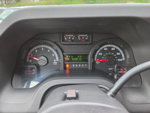 Used 2012 Ford E-350 and Econoline 350 XLT RWD image 14