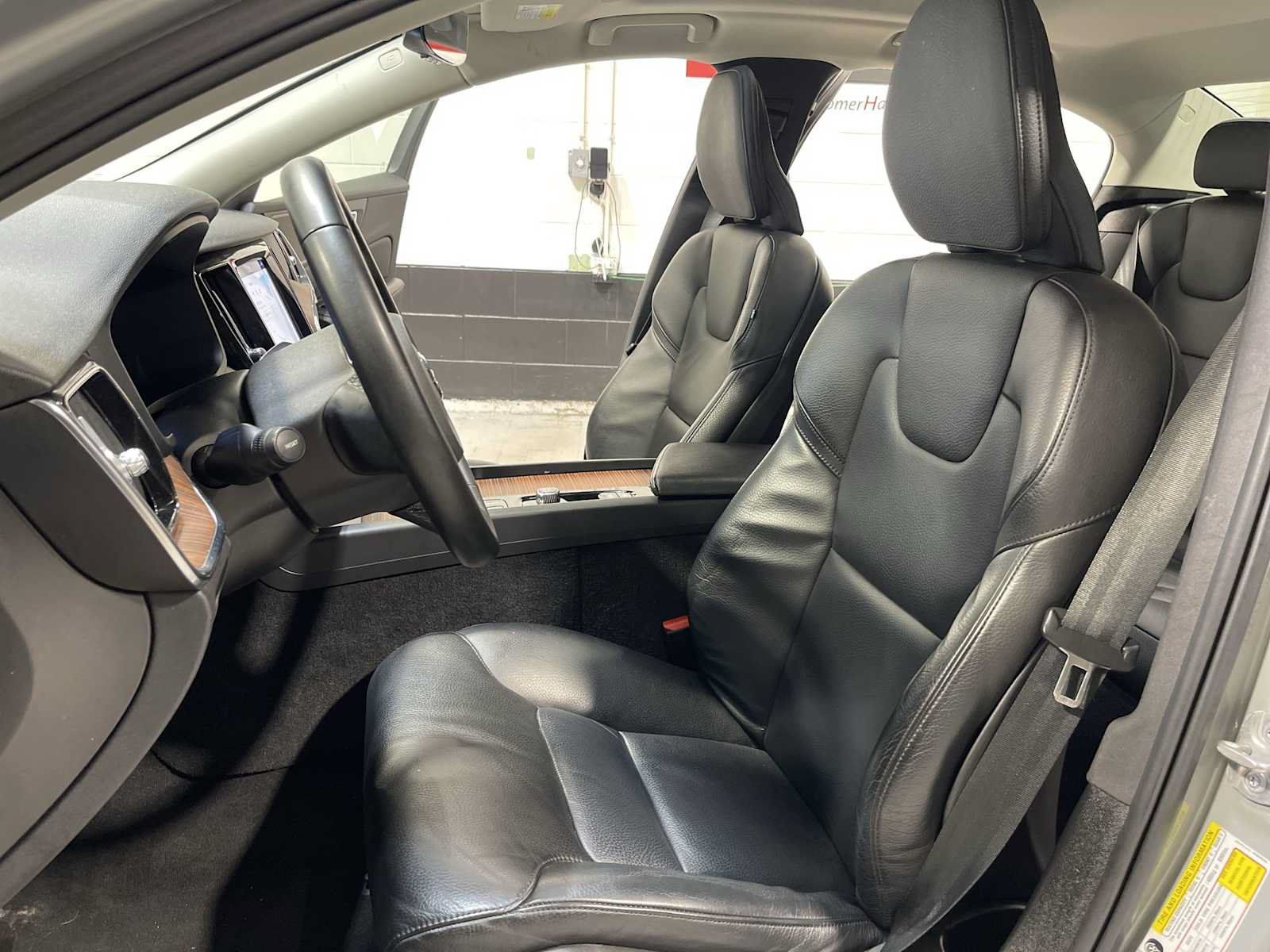 Used 2024 Volvo S60 B5 Plus FWD image 11