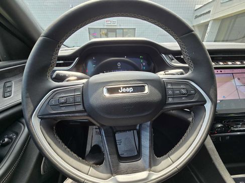 Used 2024 Jeep Grand Cherokee Limited 4xe AWD/4WD image 22