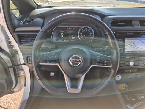 Used 2019 Nissan Leaf SV image 23