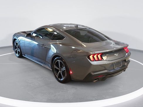 Used 2025 Ford Mustang Coupe RWD image 7