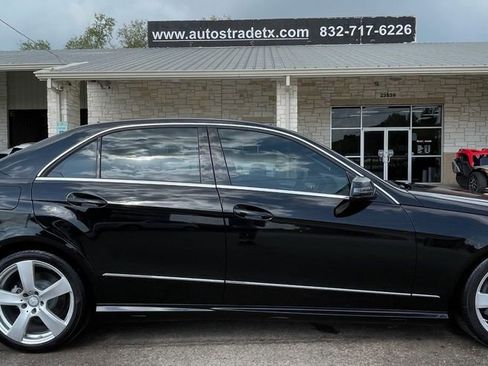 Used 2010 Mercedes-Benz E 350 Sedan w/ Premium 1 Pkg image 6