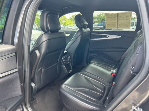 Used 2020 Lincoln Nautilus FWD image 33