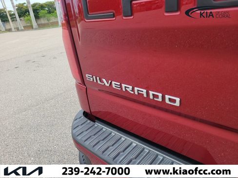 Used 2020 Chevrolet Silverado 1500 Custom w/ Custom Value Package RWD image 11
