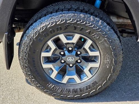 Used 2023 Toyota Tacoma TRD Off-Road AWD/4WD image 12