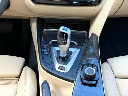 Used 2018 BMW 330e image 16