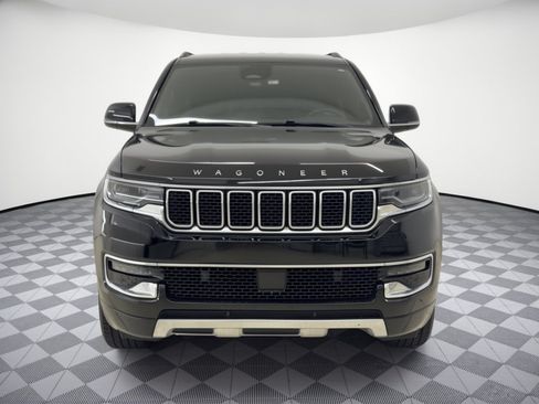 Used 2023 Jeep Wagoneer L Series III RWD image 6
