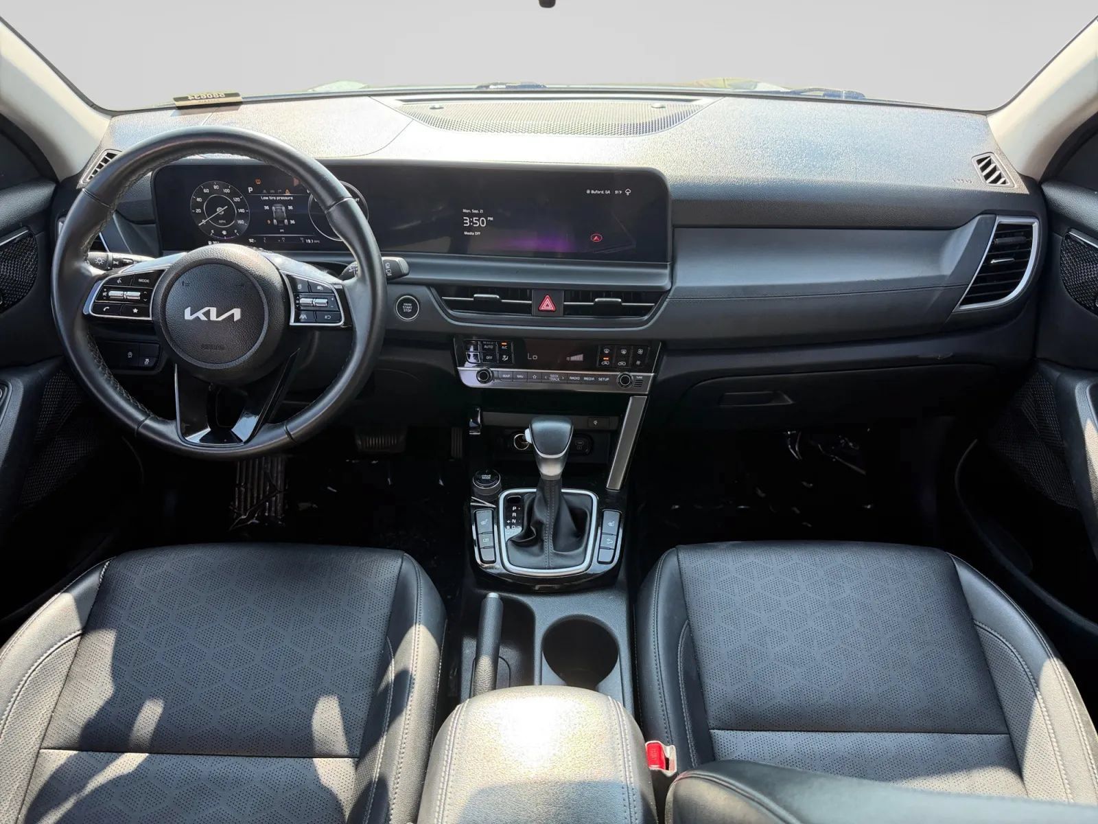 Used 2024 Kia Seltos EX FWD image 15