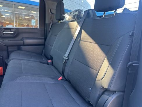 Used 2025 Chevrolet Silverado 2500 Custom w/ Custom Value Package image 12