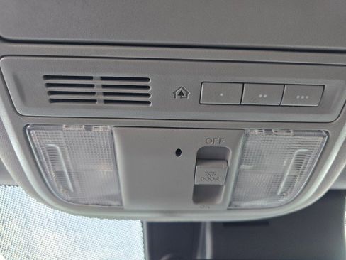 Used 2021 Honda Ridgeline Sport image 39