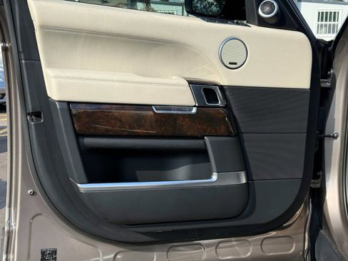 Used 2016 Land Rover Range Rover Long Wheelbase Autobiography image 24