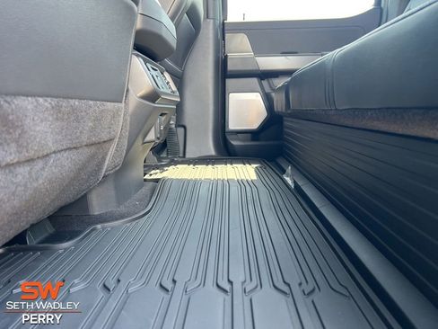 New 2025 Ford F150 Lariat w/ Equipment Group 502A High image 19