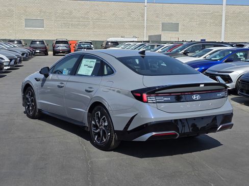 New 2025 Hyundai Sonata SEL image 9