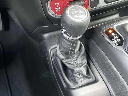 New 2025 Jeep Gladiator Mojave image 21