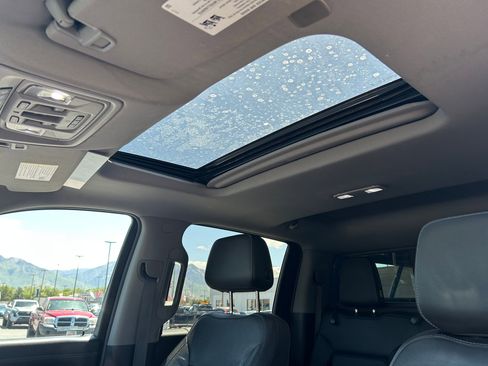 Used 2019 Chevrolet Silverado 1500 LT Trail Boss AWD/4WD image 30