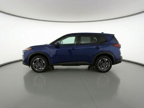 Used 2025 Nissan Rogue SV image 5