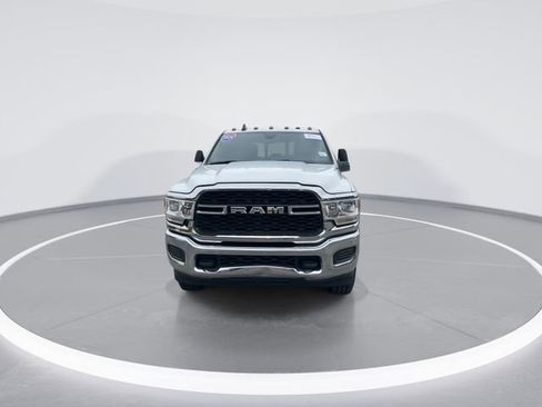 Used 2024 RAM 2500 Tradesman w/ Chrome Appearance Group AWD/4WD image 2