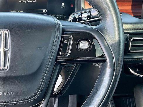 Used 2023 Lincoln Aviator Reserve w/ Equipment Group 201A image 19