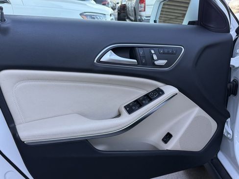 Used 2019 Mercedes-Benz GLA 250 4MATIC image 19