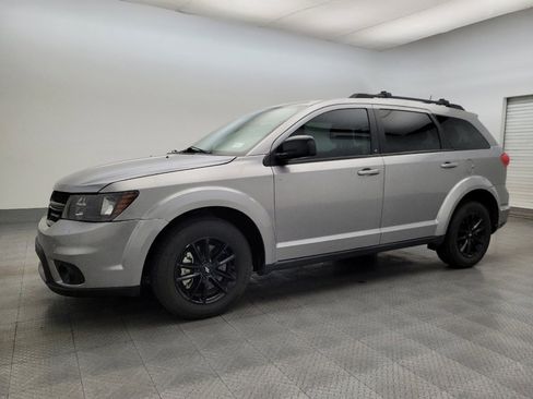 Used 2019 Dodge Journey SE w/ Connectivity Group image 2