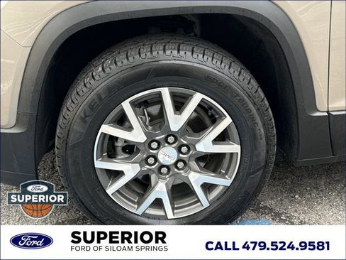 Used 2023 GMC Acadia SLE w/ Driver Convenience Package FWD image 18
