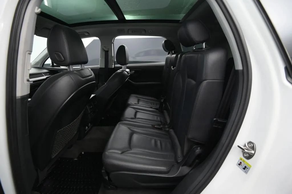 Used 2018 Audi Q7 3.0T Premium Plus w/ Premium Plus Package AWD/4WD image 41