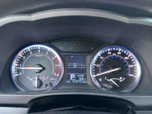 Used 2014 Toyota Highlander LE FWD image 21