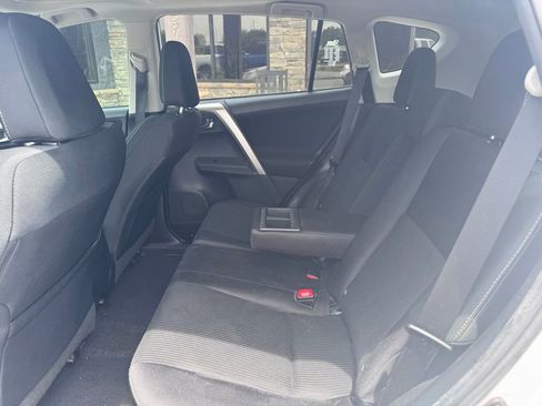 Used 2015 Toyota RAV4 XLE FWD image 6