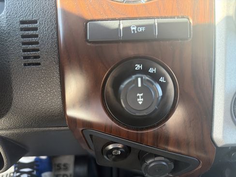 Used 2015 Ford F250 Lariat w/ Snow Plow Prep Package AWD/4WD image 27