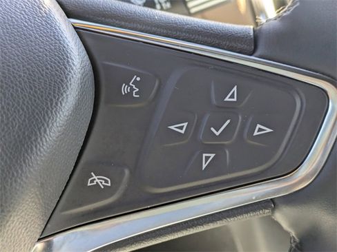 Used 2024 Chevrolet Equinox Premier image 28