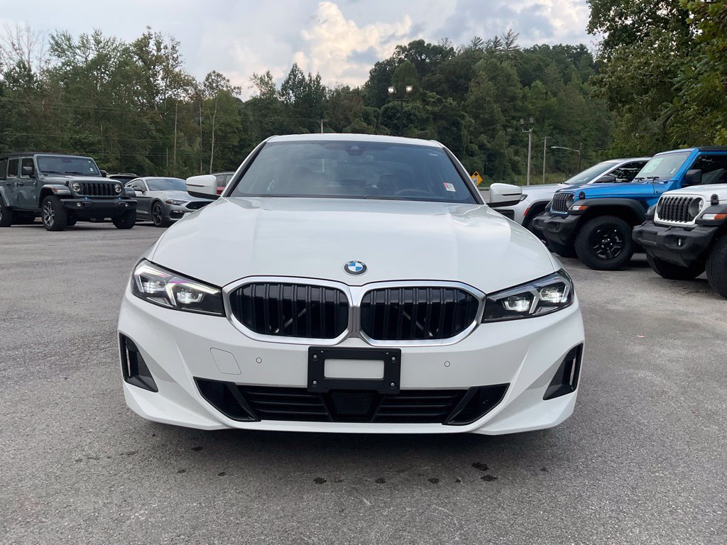 Used 2026 BMW 330i xDrive Sedan AWD/4WD image 2