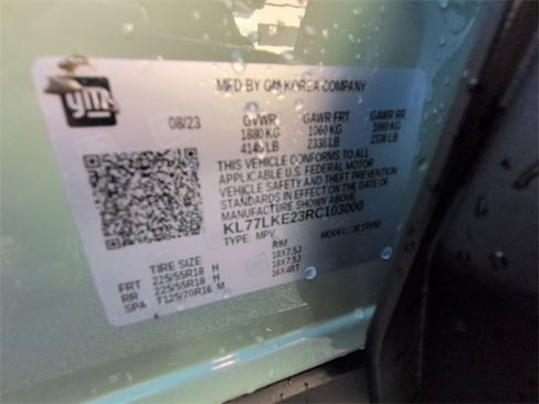 Used 2024 Chevrolet Trax ACTIV w/ Sunroof Package image 32