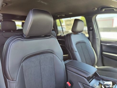 New 2026 Jeep Grand Cherokee L 2WD image 26