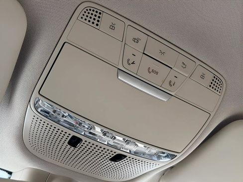 Used 2018 Mercedes-Benz GLC 350e 4MATIC image 48