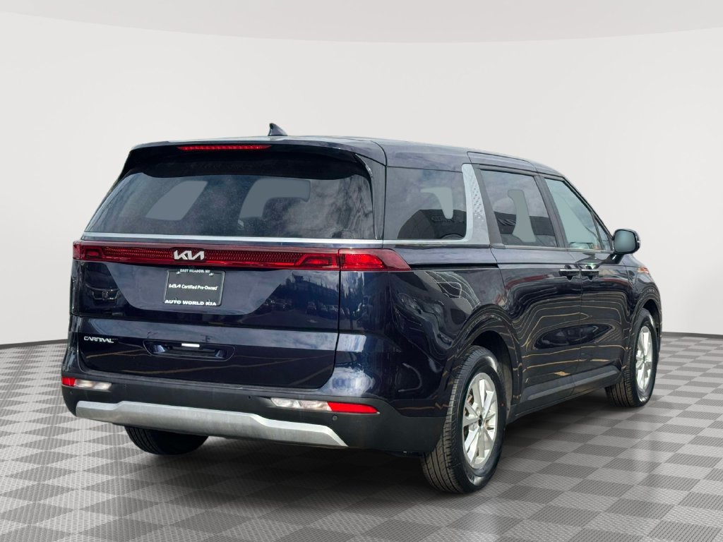 Certified 2024 Kia Carnival LX FWD image 6