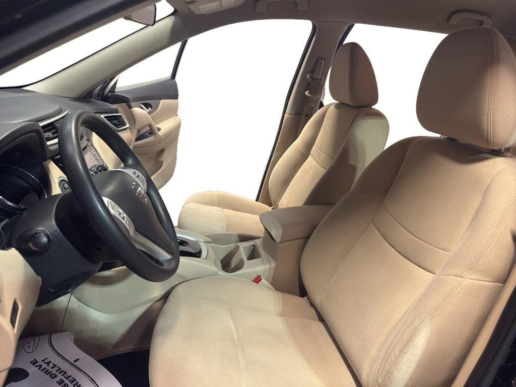 Used 2016 Nissan Rogue SV AWD/4WD image 16