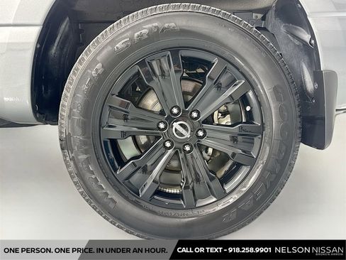 Used 2024 Nissan Titan SV image 29