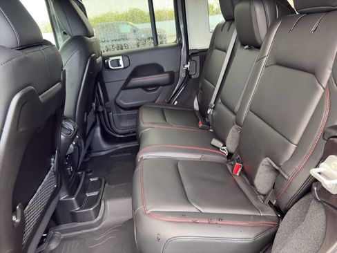 New 2026 Jeep Wrangler Unlimited Rubicon image 16