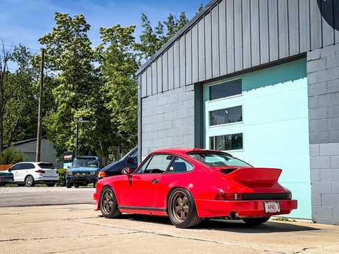 Used 1988 Porsche 911 Carrera RWD image 4
