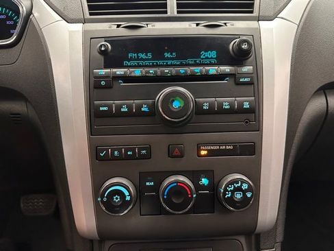 Used 2011 Chevrolet Traverse LT w/ Personal Connectivity Package AWD/4WD image 8