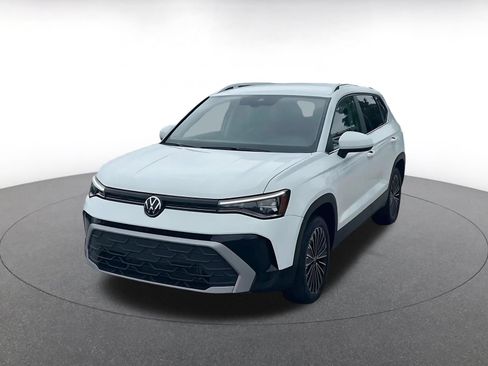Used 2026 Volkswagen Taos SE FWD image 7