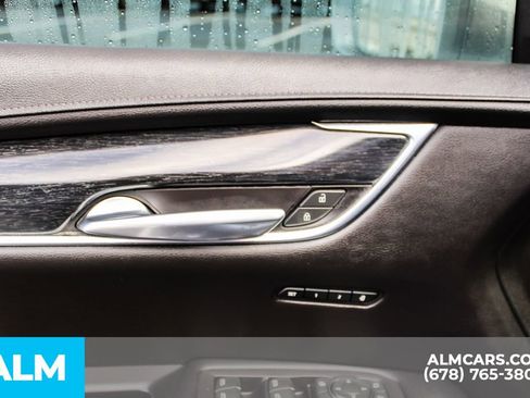 Used 2020 Cadillac XT5 Premium Luxury image 36