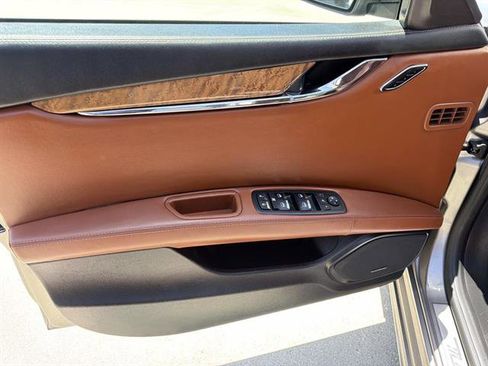 Used 2018 Maserati Quattroporte S GranLusso Q4 AWD/4WD image 12