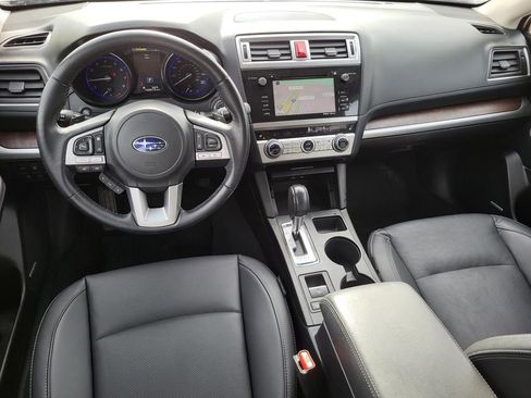 Used 2017 Subaru Outback 3.6R Limited image 18