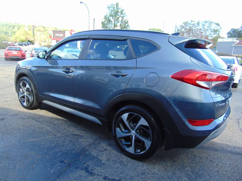 Used 2018 Hyundai Tucson Value w/ Cargo Package AWD/4WD image 8