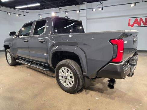 Used 2024 Toyota Tacoma SR image 5