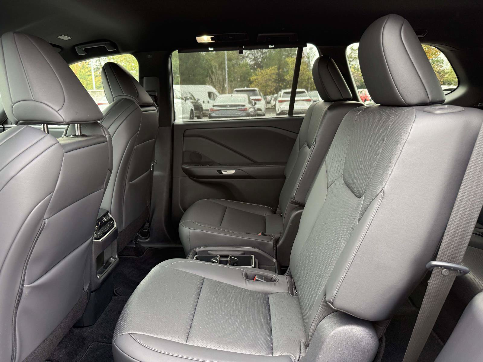 Used 2026 Lexus TX 500h AWD w/ Technology Package image 18