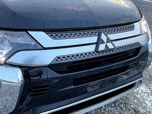 Used 2020 Mitsubishi Outlander SE image 26